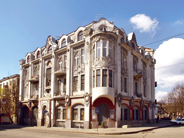 bolshoy_dohodniy_dom_v_kharkove.gif