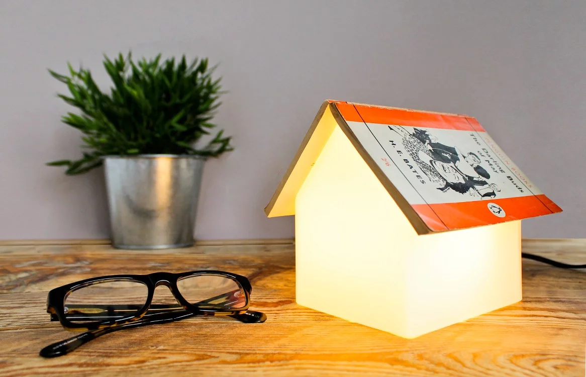 book-rest-lamp.webp