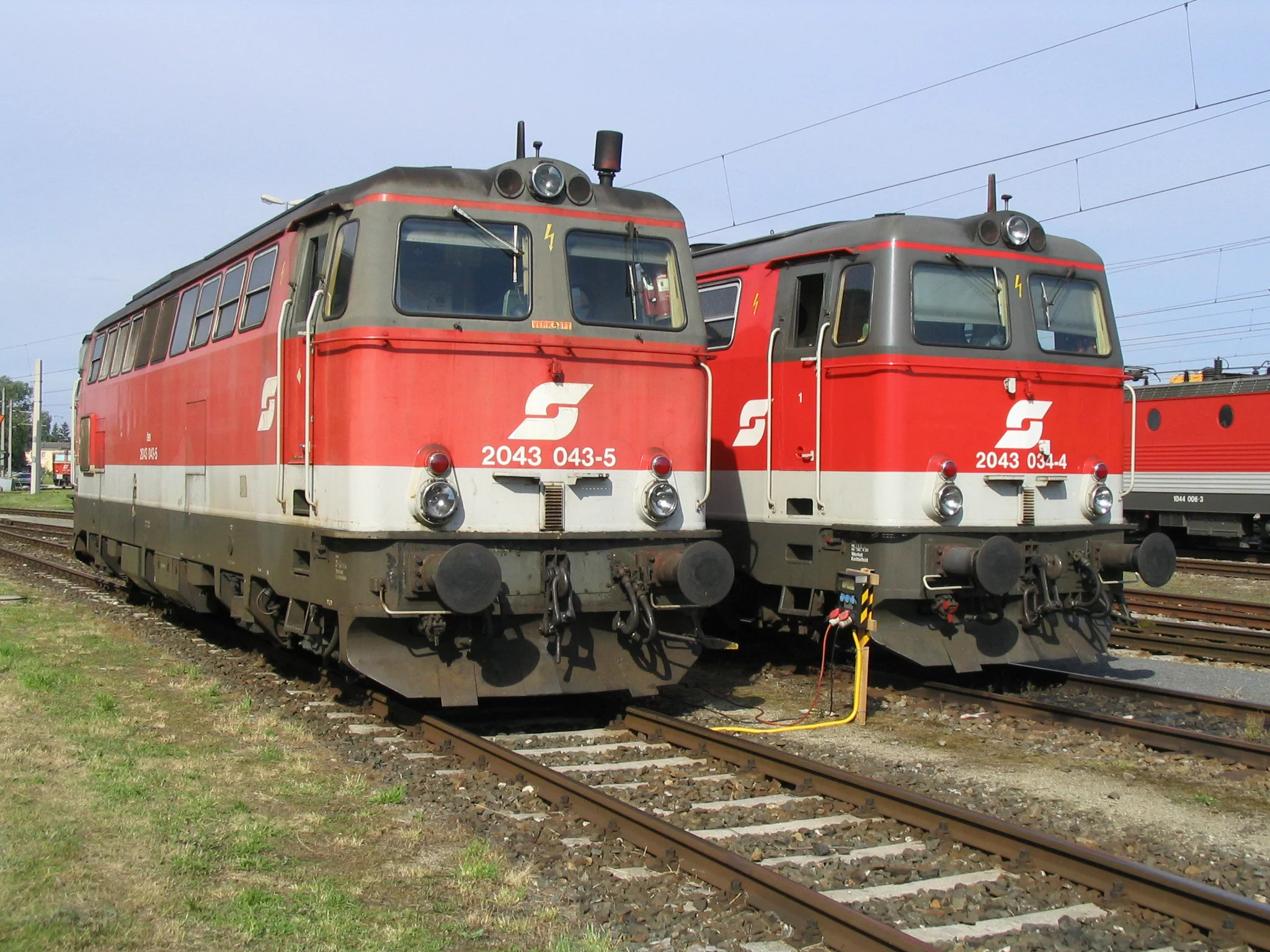 Br_2043-Lokomotiven_in_Wels.webp