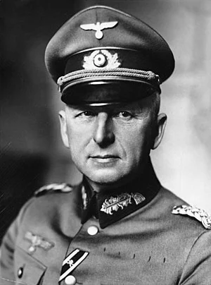 -Bundesarchiv_Bild_183-H01758%2C_Erich_v._Manstein.webp