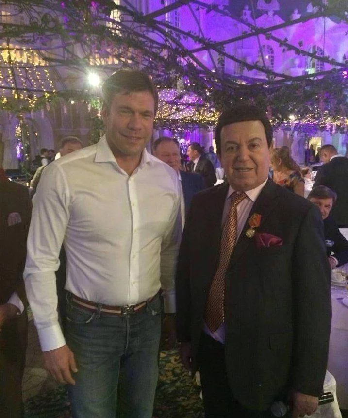 BxUxSedCQAAroAn.webp