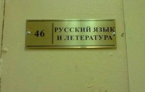 BynIJgsIgAA6LNF.webp