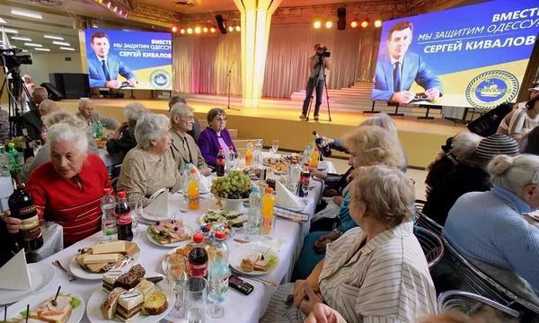 BzVwaAFCQAAmP4t.webp
