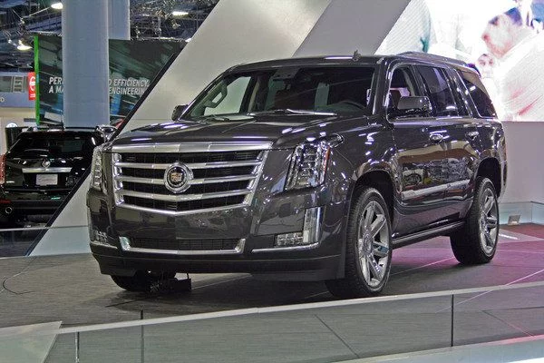 cadillac-escalade-fi_600x0w.webp