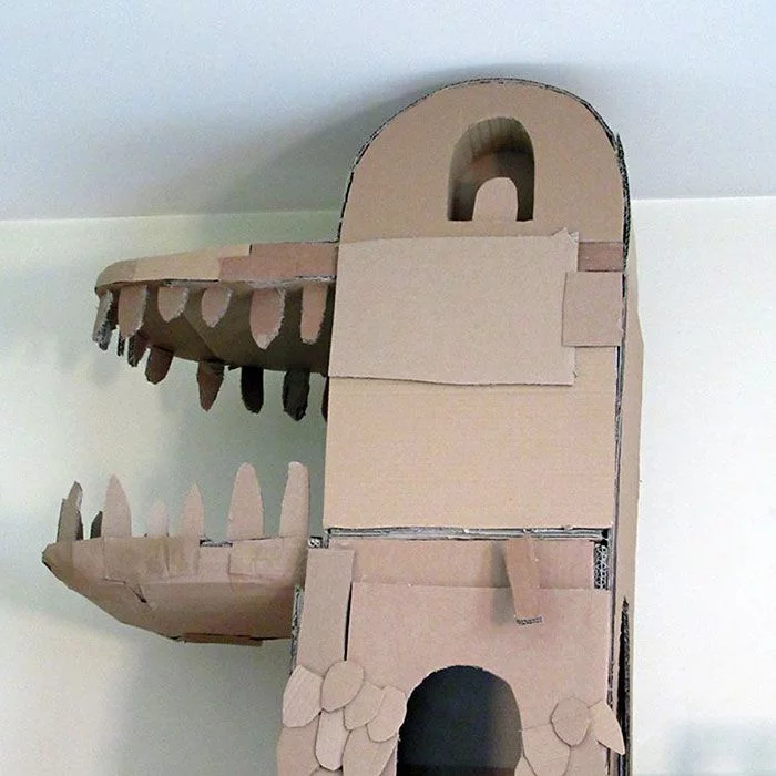 cardboard_cat_03.webp