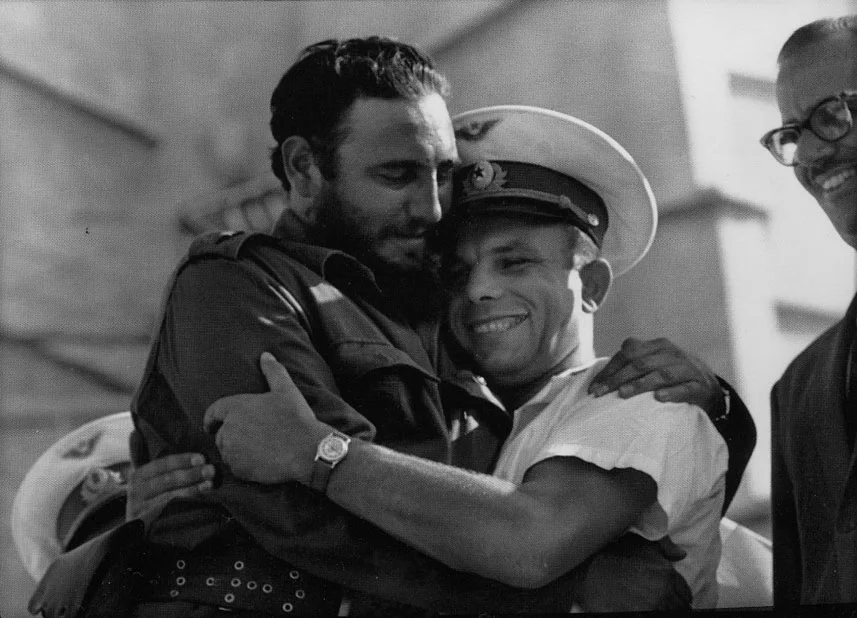 castro_gagarin1961.webp