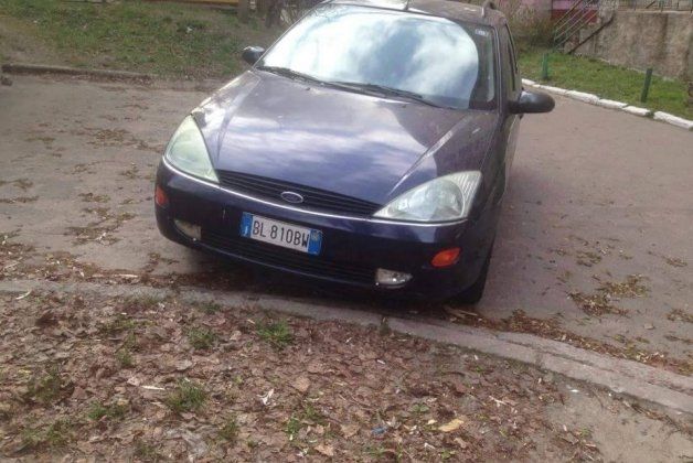CCurmXEUMAEar5r.jpg
