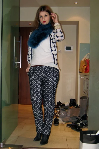 ce-up-givenchy-boots-teal-feather-promod-scarf_400.webp