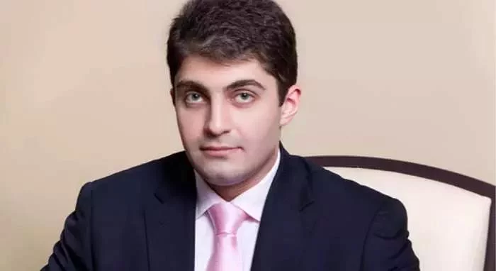 CJPdekgWsAI51Bz.webp