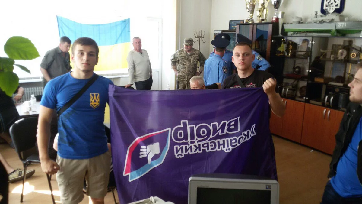 CjTmCzvWYAAIHA0.webp