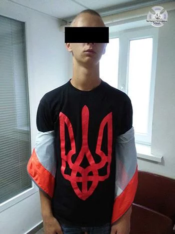 CLflga4UAAApxk2.jpg