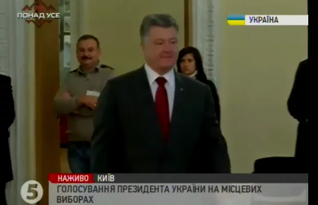 CSKByIpWwAAZLCF.webp