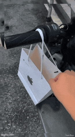 %D0%B3%D0%B8%D1%84%D0%BA%D0%B8-iphone-16-8588386.gif