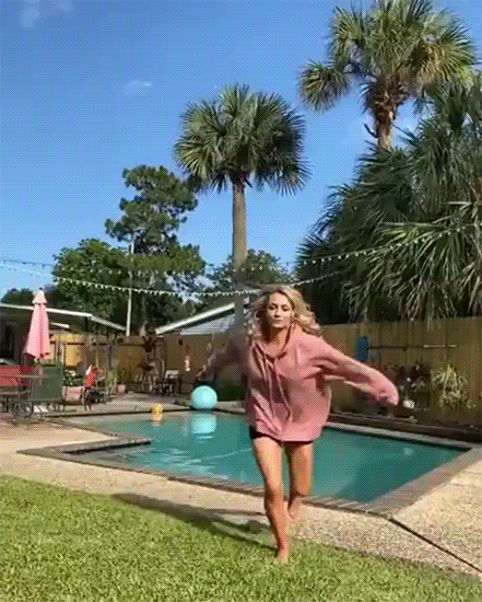 d626e95eec2f824f1f.gif