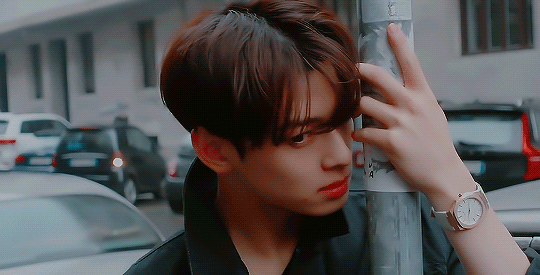 d6fbc0fb3830bc5cdb76bd1d9513b4a9f93b2545.gif