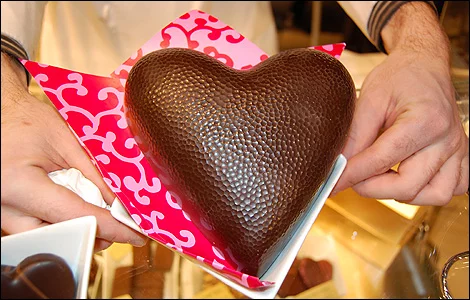 d_chocolate_heart_470x300.webp