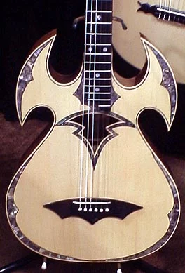 DelmundoGuitar2.webp