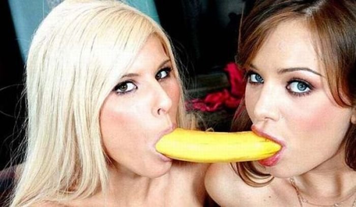 devushki_s_bananami_18_foto_2.jpg
