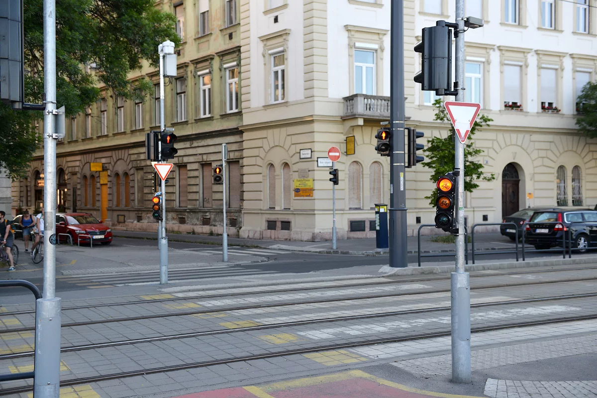 dgj0aj.webp