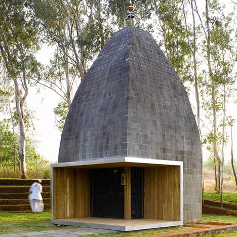 dzn_Shiv-Temple-by-Sameep-Padora-Associates_top.webp