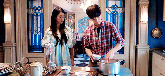 e5adfc5c8a534dad7f2610c0f1d7f3d3d0cb4b4e.gif
