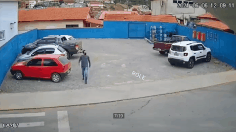 e7791a47a86e1e6b6a.gif