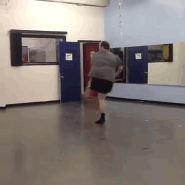 eeba02fa9644b3bcec66b0e.gif
