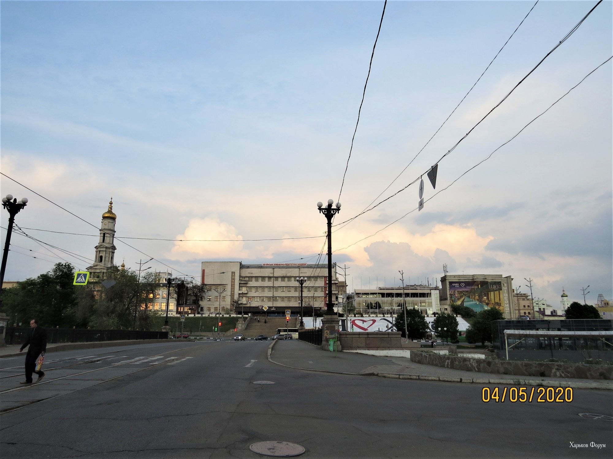 ef9b04cc5fe24b94fd95.jpg