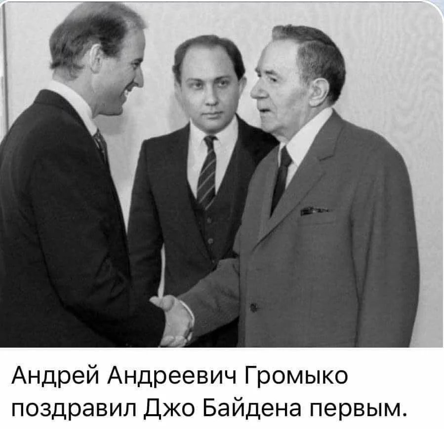 EmSg6-MXYAAGEV-?format=jpg&name=900x900.webp