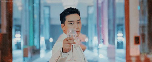 f9361905df617f23774.gif