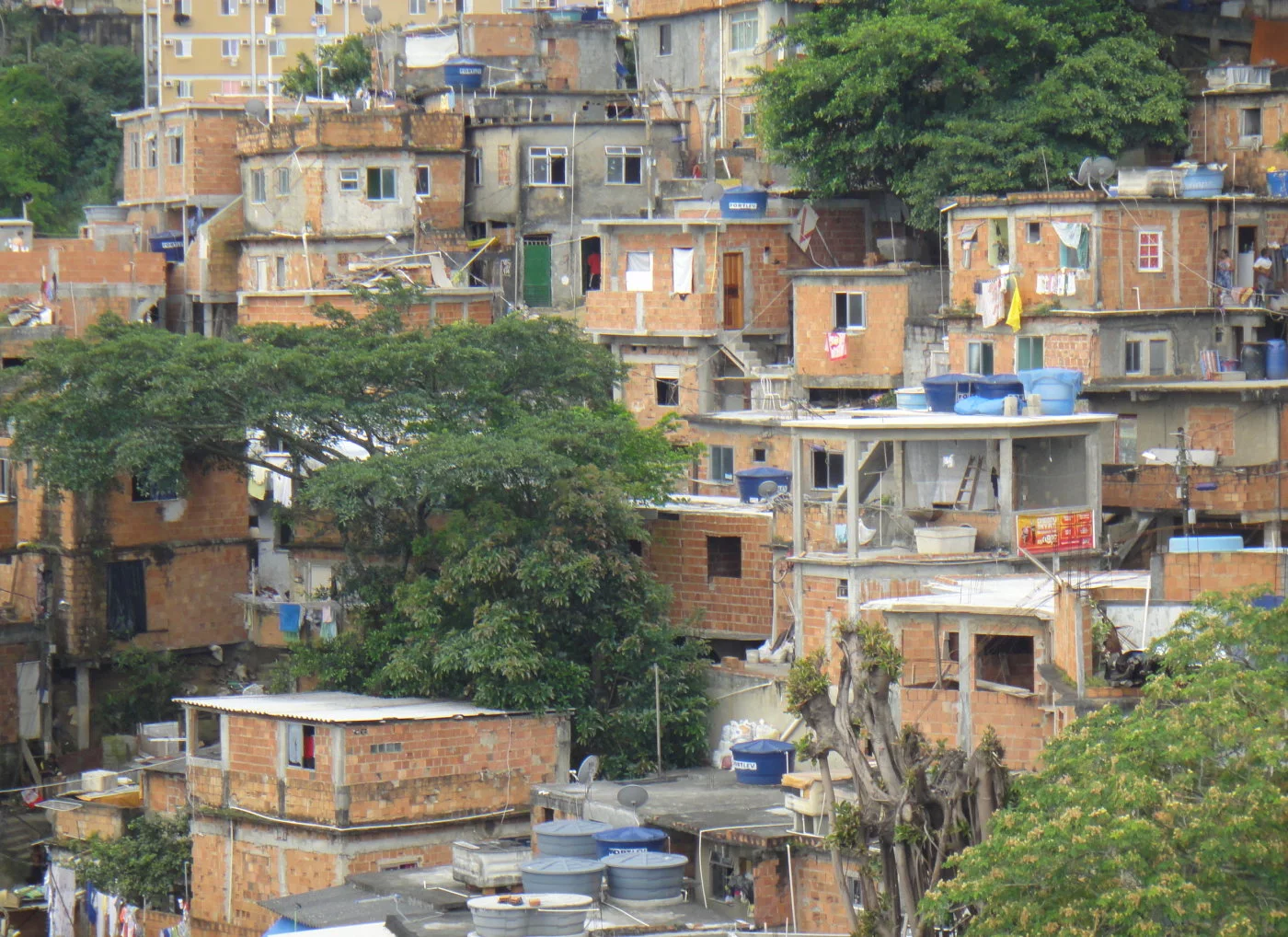 Favela_cantagalo.webp