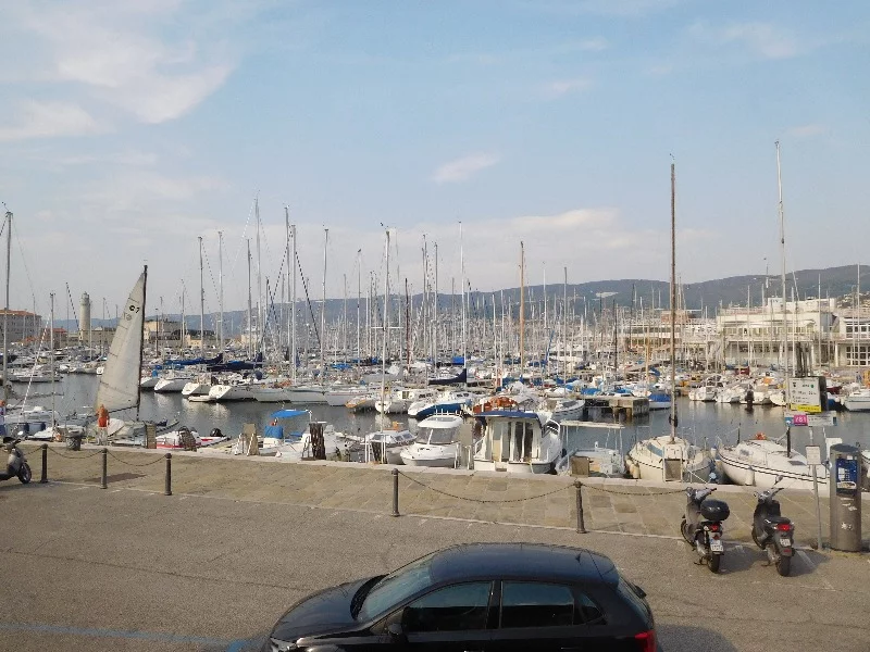 fdfa8j.webp