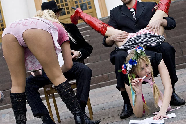 femen_01.webp