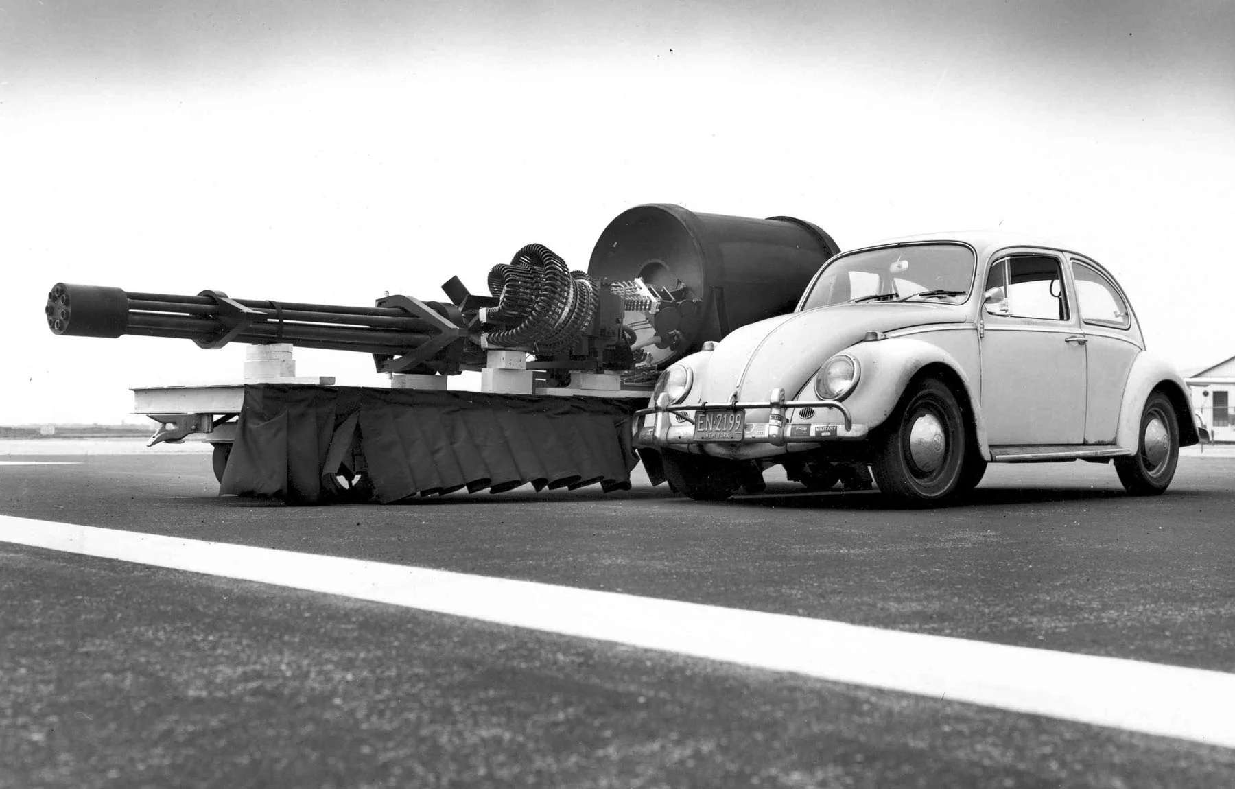 GAU-8_meets_VW_Type_1.webp