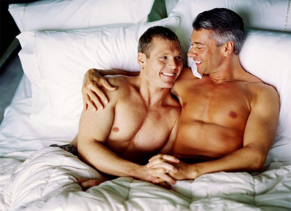 gay-men-in-bed.jpg