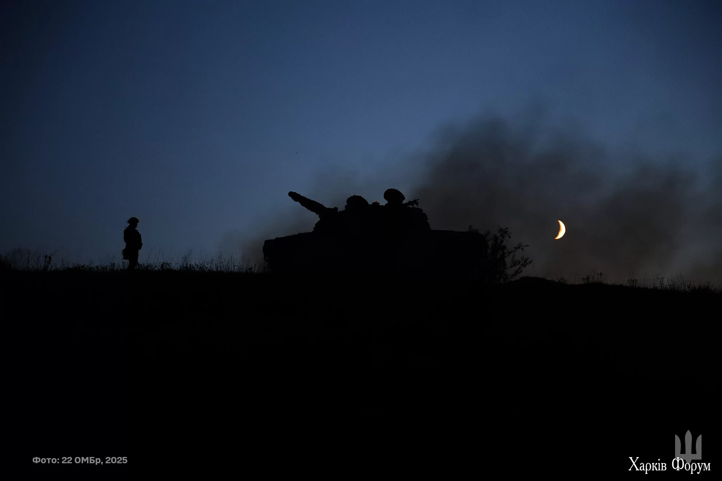 Genshtab-vojna-tank-nochyu.webp