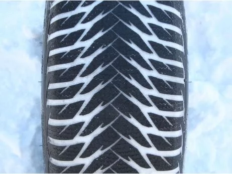 Goodyear%20UltraGrip%208.webp
