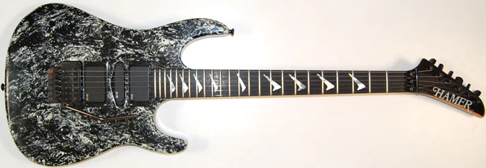 hamer_guitar_d767_fr_700px.webp