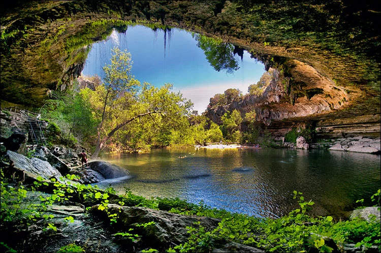 hamilton_pool.webp