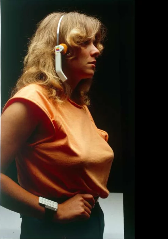 hartmut-apple-7-watch-headset-2.webp