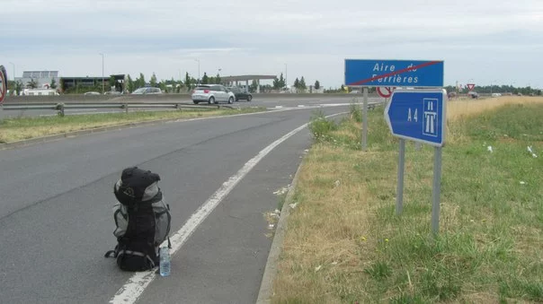 hLYKCCYi4jg.webp