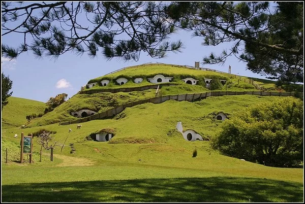 hobbiton-1.webp