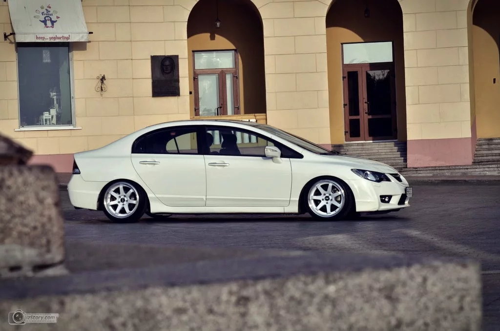 Honda%2BCivic_2013_08_resize.webp