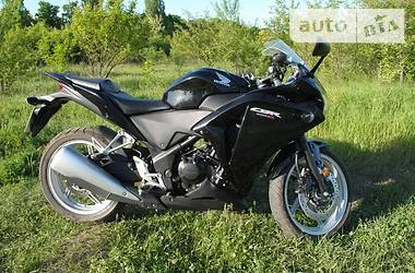 honda_cbr__131050842bx.webp