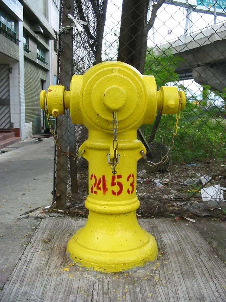 Hong_Kong_fire_hydrant_number_2453.webp