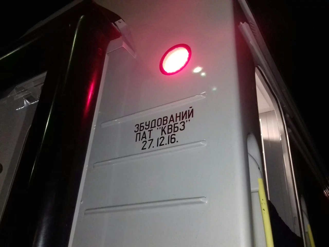 iNymhxgZKCo.webp