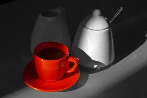 jam-design-cz-red-cup-of-coffee.webp