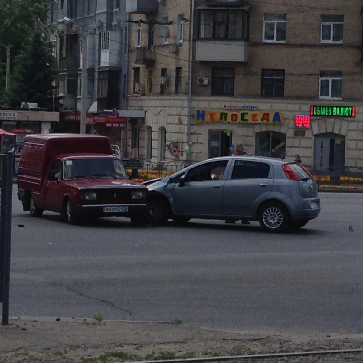 jea5ag.webp