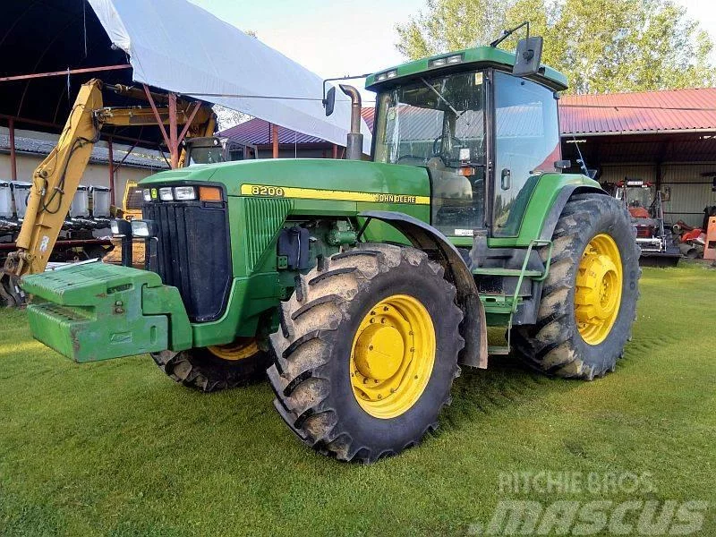 john-deere-8200,ebd6f42c.webp