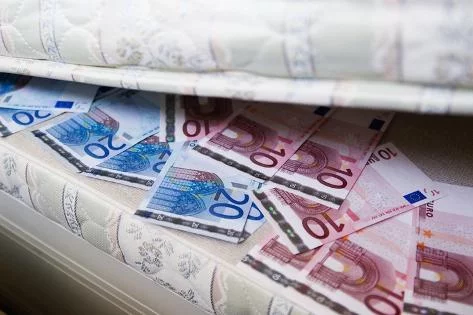 john-harper-money-under-mattress.webp